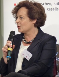  Barbara Menke