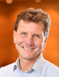  Bernd Holthusen